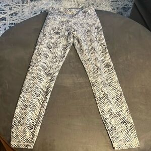 SNAKESKIN PRINT LEGGINGS